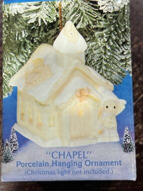 Precious Moments Sugar Town Chapel Porcelain Hanging Ornament 530484 1993 new